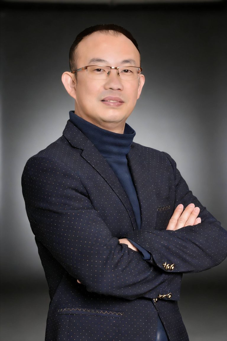 1770104642-生成特定角度的艺术人像 (5)