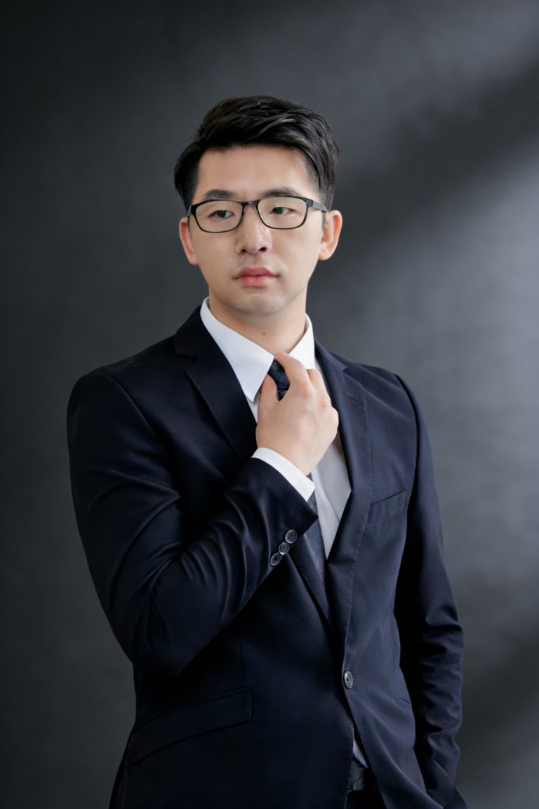 1770105163-生成特定角度的艺术人像 (4)